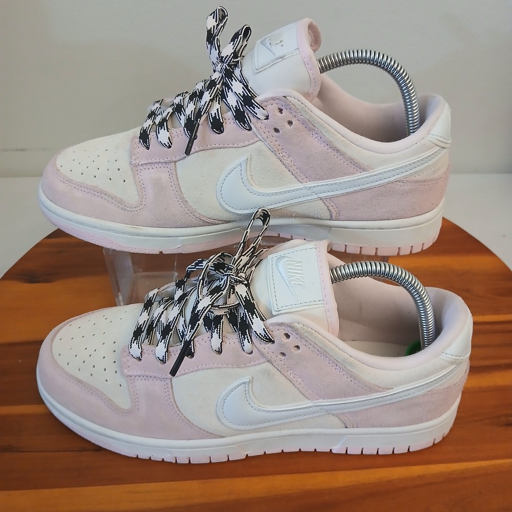 Nike Dunk Low Womens 9.5 LX Pink Casual Shoes Sneakers DV3054-600